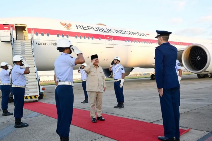 Tiba di Rio de Janeiro untuk Hadiri KTT BRICS, Presiden Prabowo Disambut Upacara Kehormatan Militer