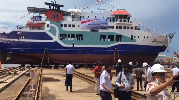 Kemhub Luncurkan KMP Takabonerate Rute Pelabuhan Bira - Pamatata