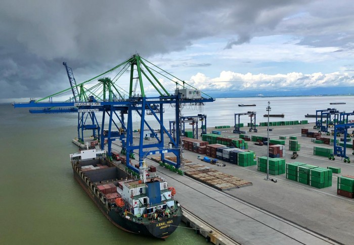 Tambah Alat, Pelindo IV Gelontorkan Investasi Rp792 Miliar