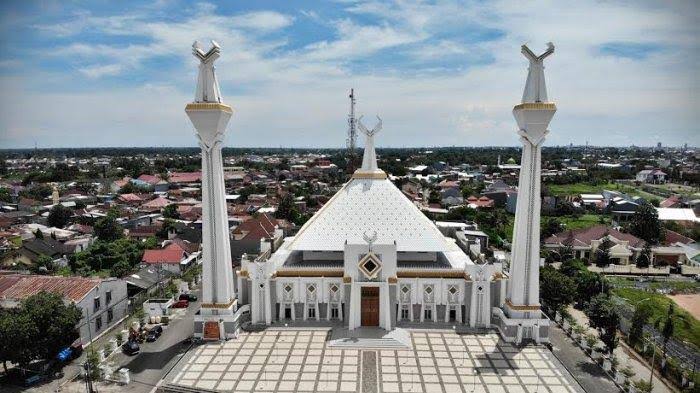 Pemkab Gowa Gelar Salat Gerhana Bulan di Masjid Agung Syech Yusuf