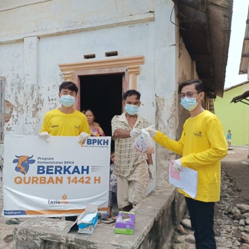 Lazismu Sulsel Serahkan 24 Hewan Kurban Hingga ke Warga Daerah Terpencil