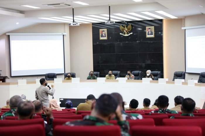 Bersama Forkopimda, Wali Kota Danny Canangkan Program Vaksinasi Massal 100 RT 100 Persen Setiap Hari