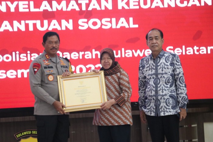 Berhasil Ungkap Korupsi Bansos Bantuan Covid 19, Mensos RI Beri Penghargaan Polda Sulsel 
