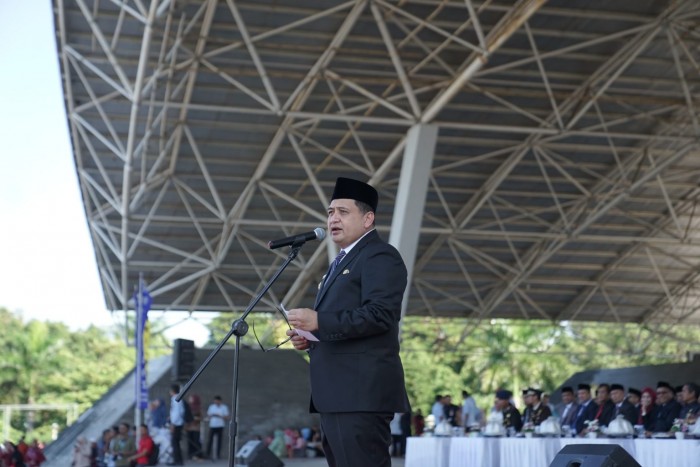 Pimpin Upacara Hardiknas, Walikota Makassar Janji Tingkatkan Kualitas Guru