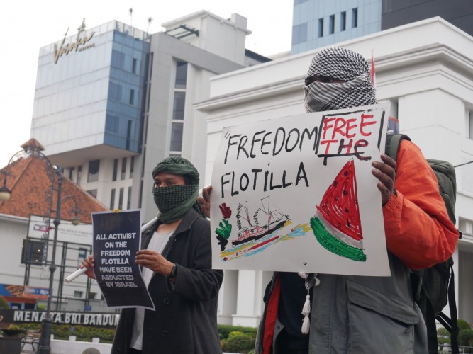 Bandung Protes Penculikan Israel atas Aktivis Kemanusiaan dalam Kapal Madleen 