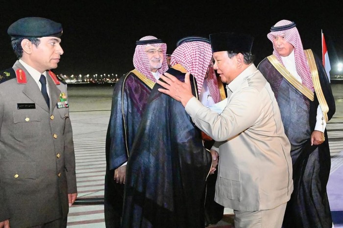 Tiba di Jeddah, Presiden Prabowo Dijadwalkan Bertemu Putra Mahkota  Arab Saudi