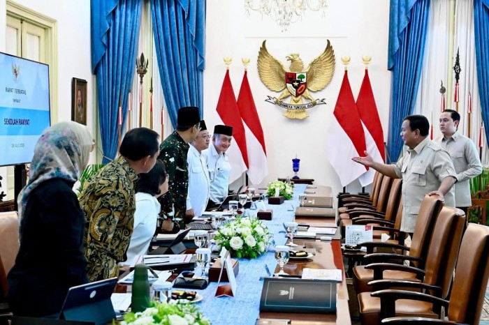 Presiden Prabowo Pimpin Rapat Penyelenggaraan Sekolah Rakyat Rintisan Tahun 2025