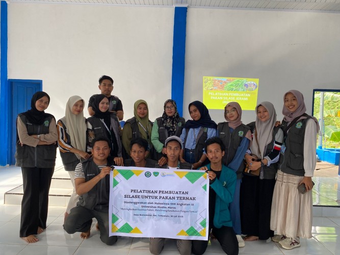Kembangkan Pakan Ternak, KKN UMMA Gelar Pelatihan Silase di desa Bonto Manai