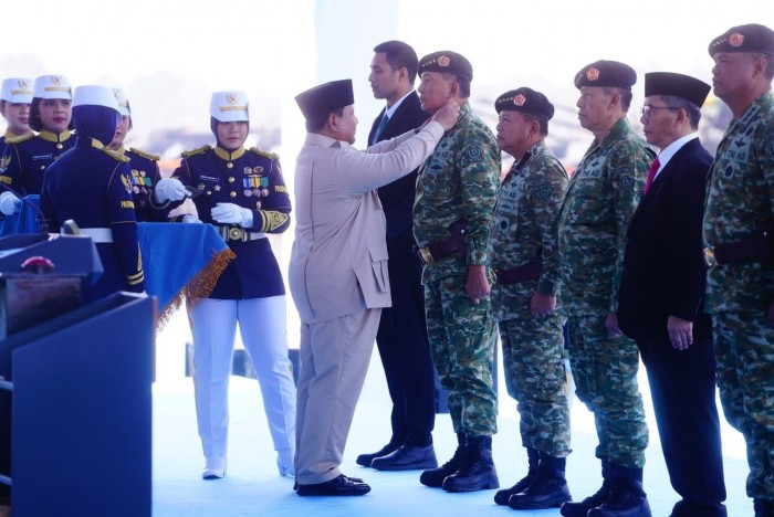 Presiden Anugerahi Pangkat Kehormatan Menhan RI 