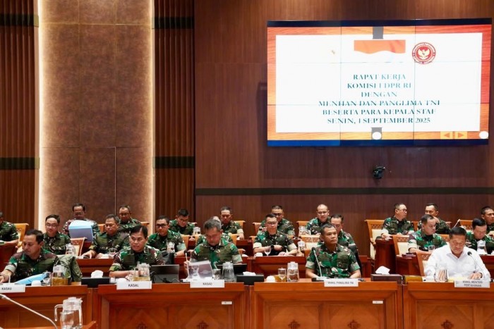 Wakil Panglima TNI Hadiri Rapat Kerja Bersama Komisi I DPR RI