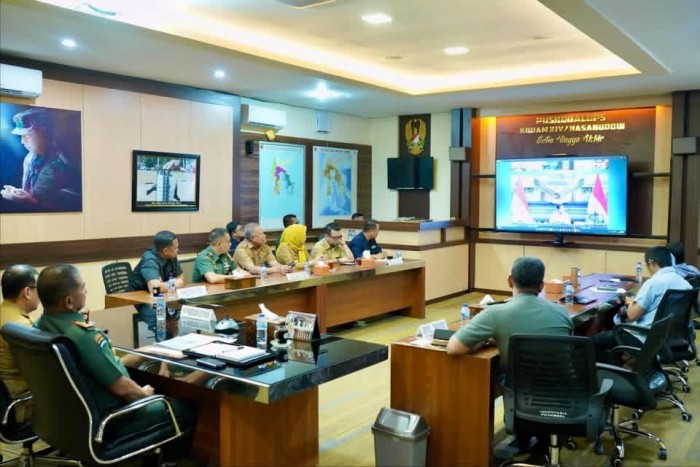 Sinergi untuk Ekonomi Rakyat : Pangdam Hasanuddin Ikuti Vicon Nasional Koperasi Merah Putih