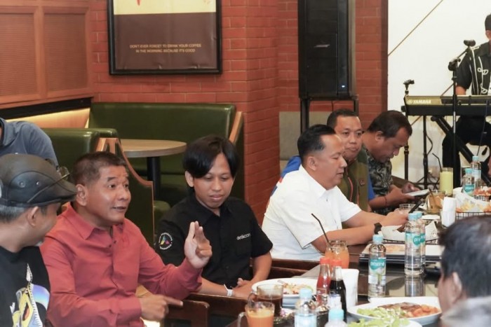 Ngopi Bareng Media, Pangdam XIV/Hsn Teguhkan Sinergi dan Dorong Publikasi Program Strategis Pemerintah